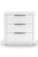 Table de chevet 3 tiroirs en bois blanc sculpté | Caracole In Touch | Meubleluxe.fr