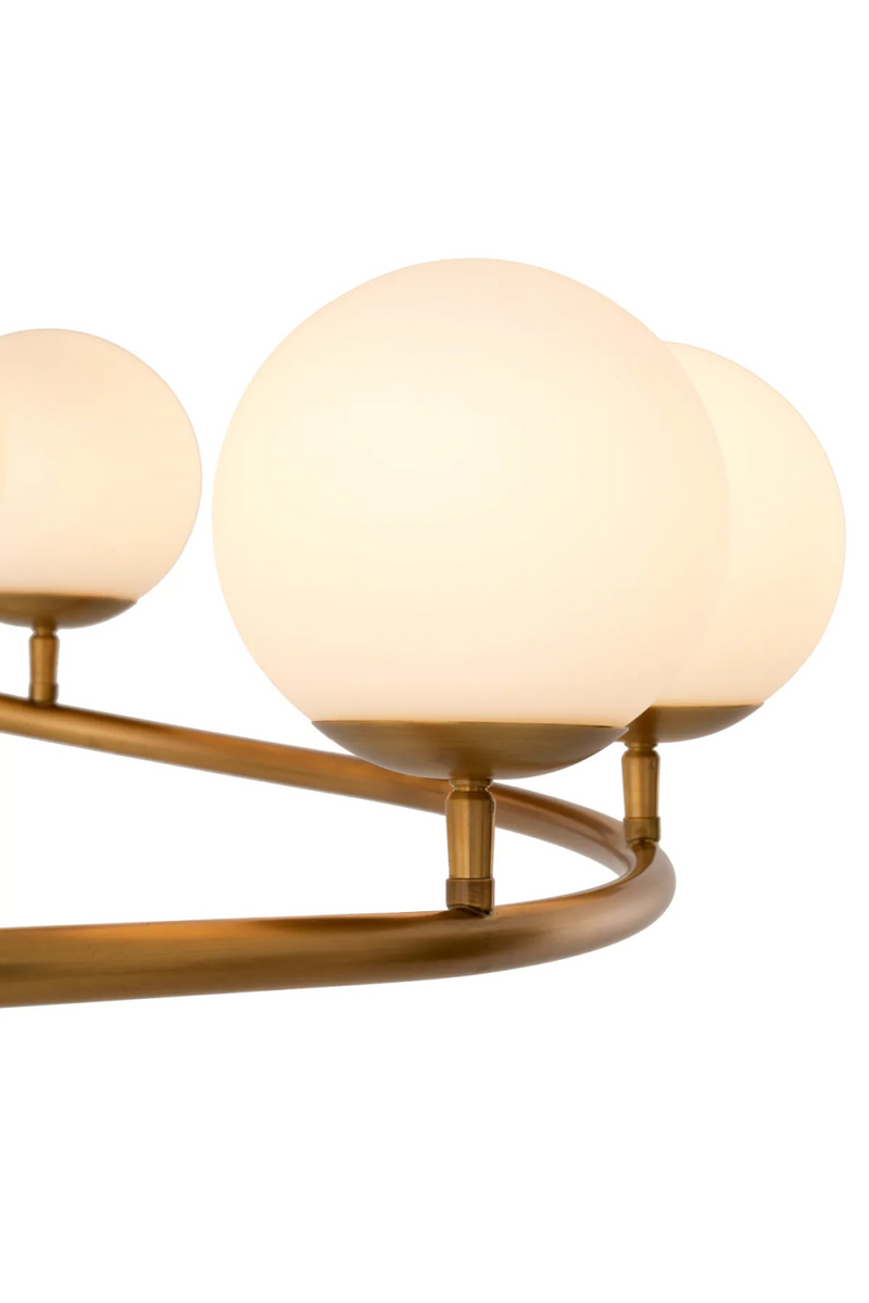 Lustre en laiton vieilli à globes | Eichholtz Brissac | Meubleluxe.fr