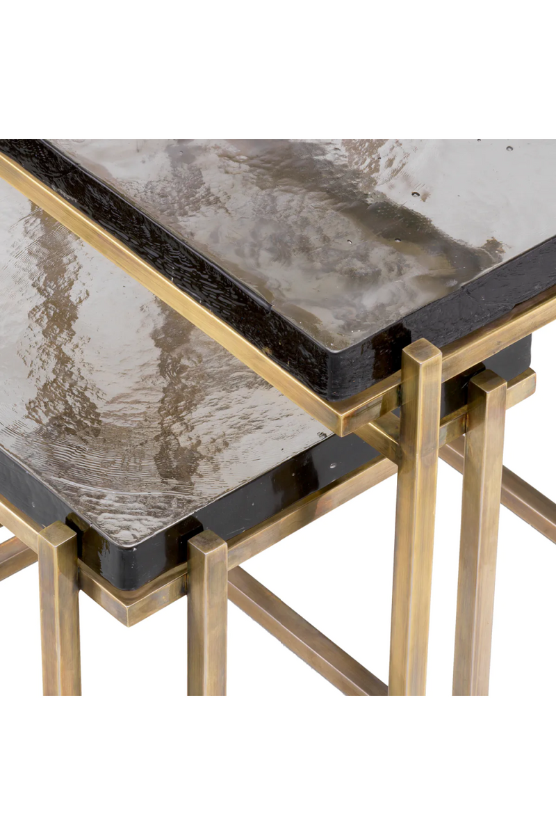 Table d'appoint en laiton vieilli et en verre (lot de 2) | Eichholtz Niemeyer | Meubleluxe.fr