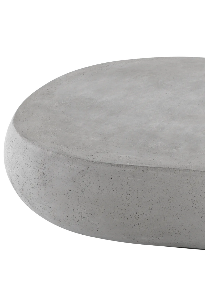 Table basse d'extérieur en béton résine gris | Eichholtz Prime | Meubleluxe.fr