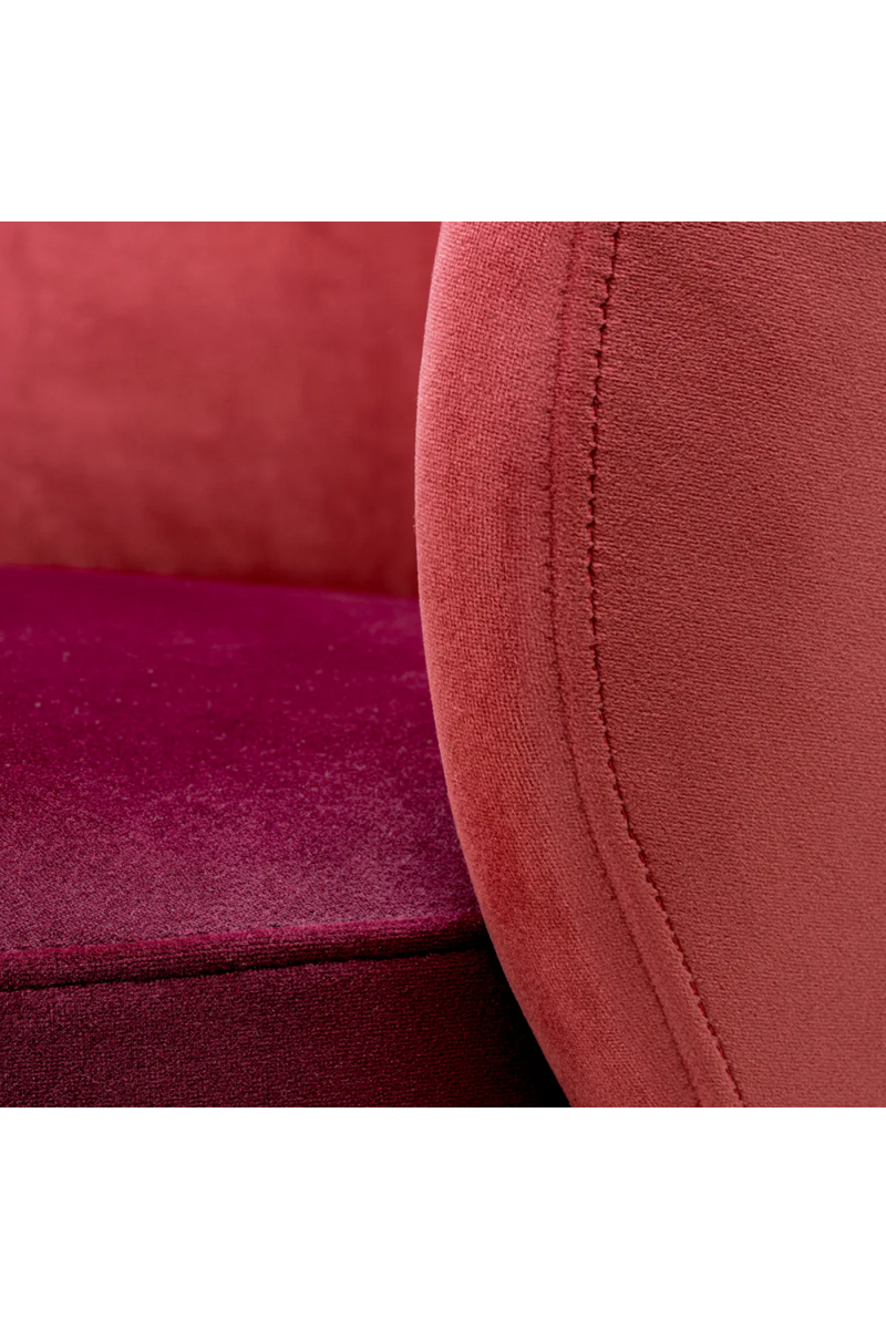 Chaise basse pivotante en velours rouge délavé | Eichholtz Greer | Meubleluxe.fr