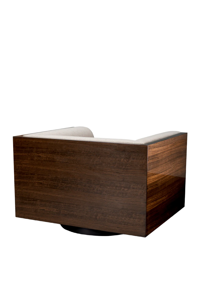 Fauteuil pivotant en placage d'eucalyptus | Eichholtz Sebastian | OROA.fr
