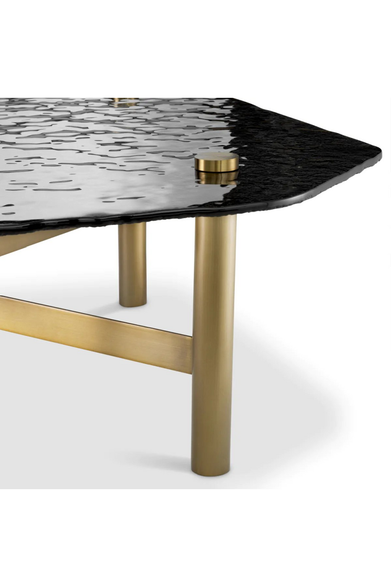 Table basse en cristal fumé texturé et laiton brossé | Eichholtz Cortes | Meubleluxe.fr