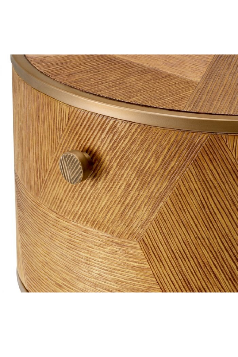 Table De Nuit En Chêne Sculpté A 1 Tiroir | Eichholtz Velutto | OROA.fr