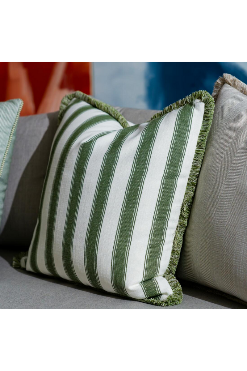 Coussin d'extérieur à rayures bordées vert foncé | OROA.fr