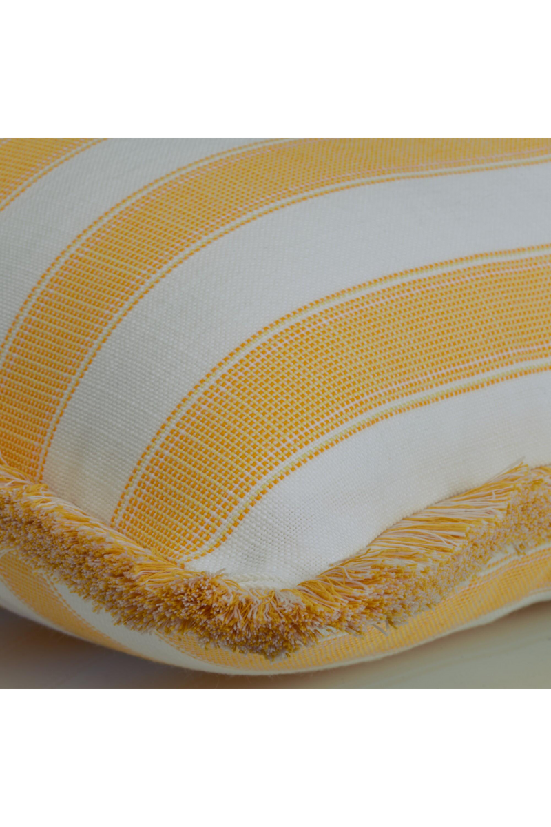 Coussin d'extérieur à rayures bordées de jaune | OROA.fr