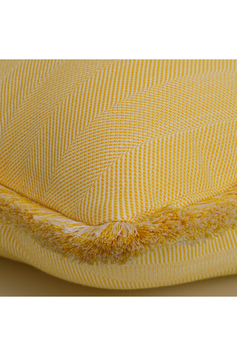 Coussin d'extérieur à chevrons jaune | Andrew Martin Riviera | OROA.fr