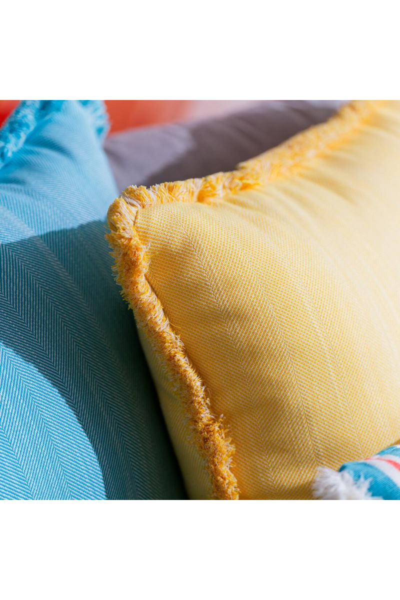 Coussin d'extérieur à chevrons jaune | Andrew Martin Riviera | OROA.fr