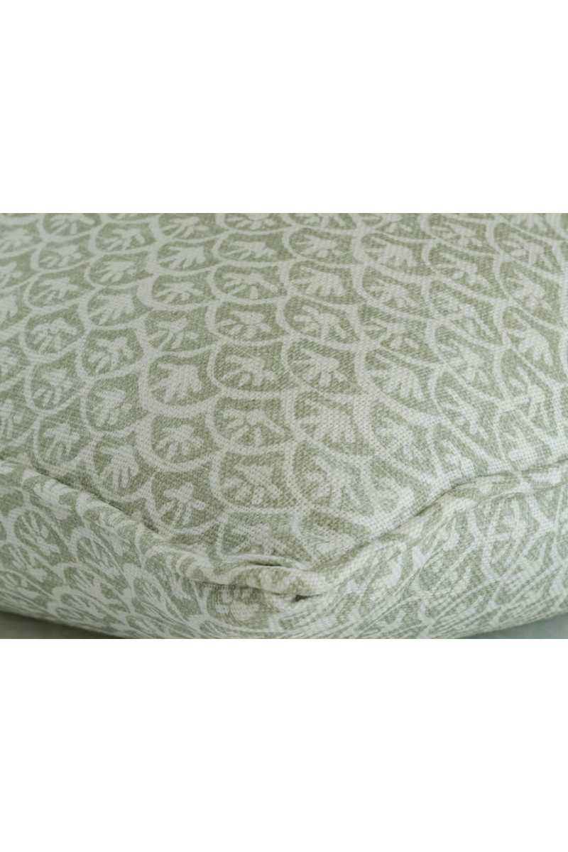 Coussin à Motif de Fleurs Sauvages Dessinées à La Main | Andrew Martin Daisy