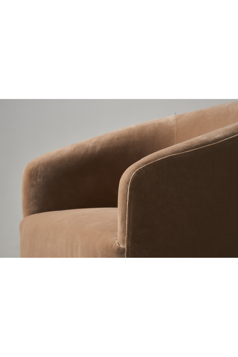 Chaise de salle à manger en velours beige I Andrew Martin Alto | Meubleluxe.fr