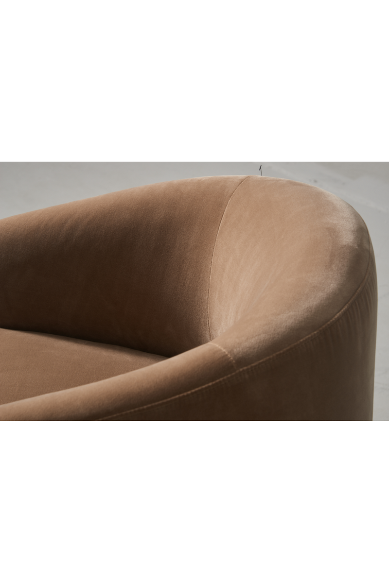 Chaise de salle à manger en velours beige I Andrew Martin Alto | Meubleluxe.fr