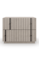 Table de chevet en bois taupe | Andrew Martin Clancy | Meubleluxe.fr