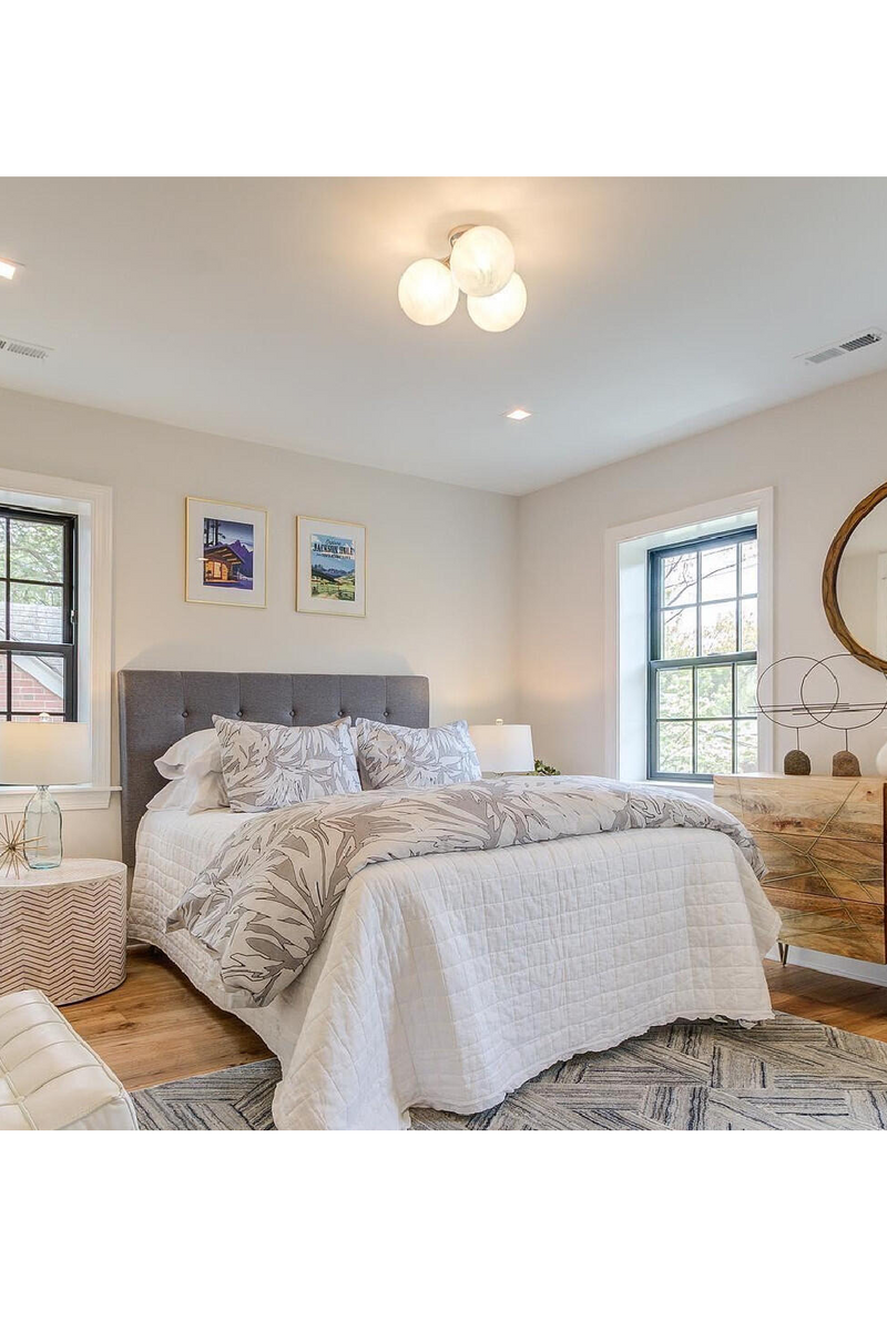 Plafonnier à Trois Globes en Verre | Andrew Martin Cristol | OROA.fr