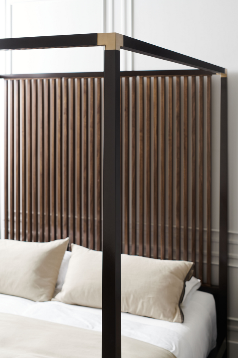 Lit à baldaquin en bois brun | Caracole Pinstripe | OROA.fr