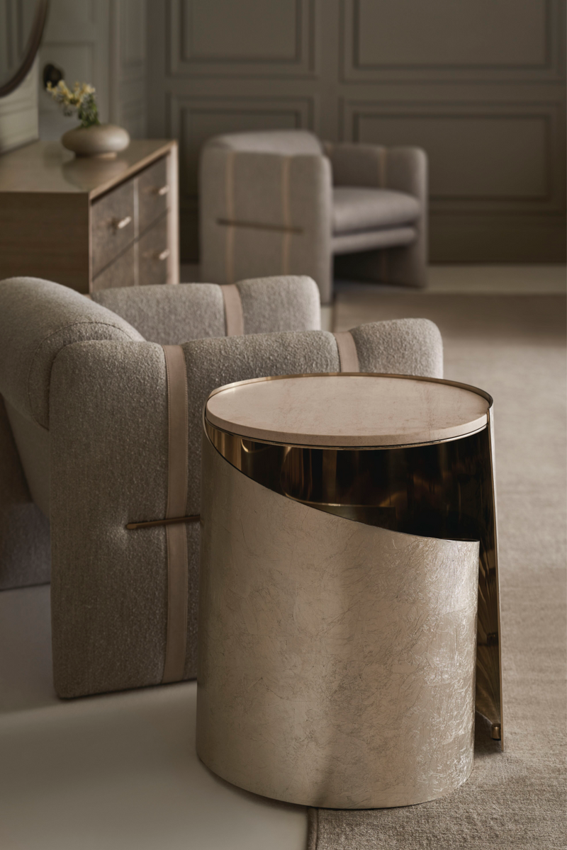 Table d'appoint en pierre et taupe argenté | Caracole Nautilus | Meubleluxe.fr