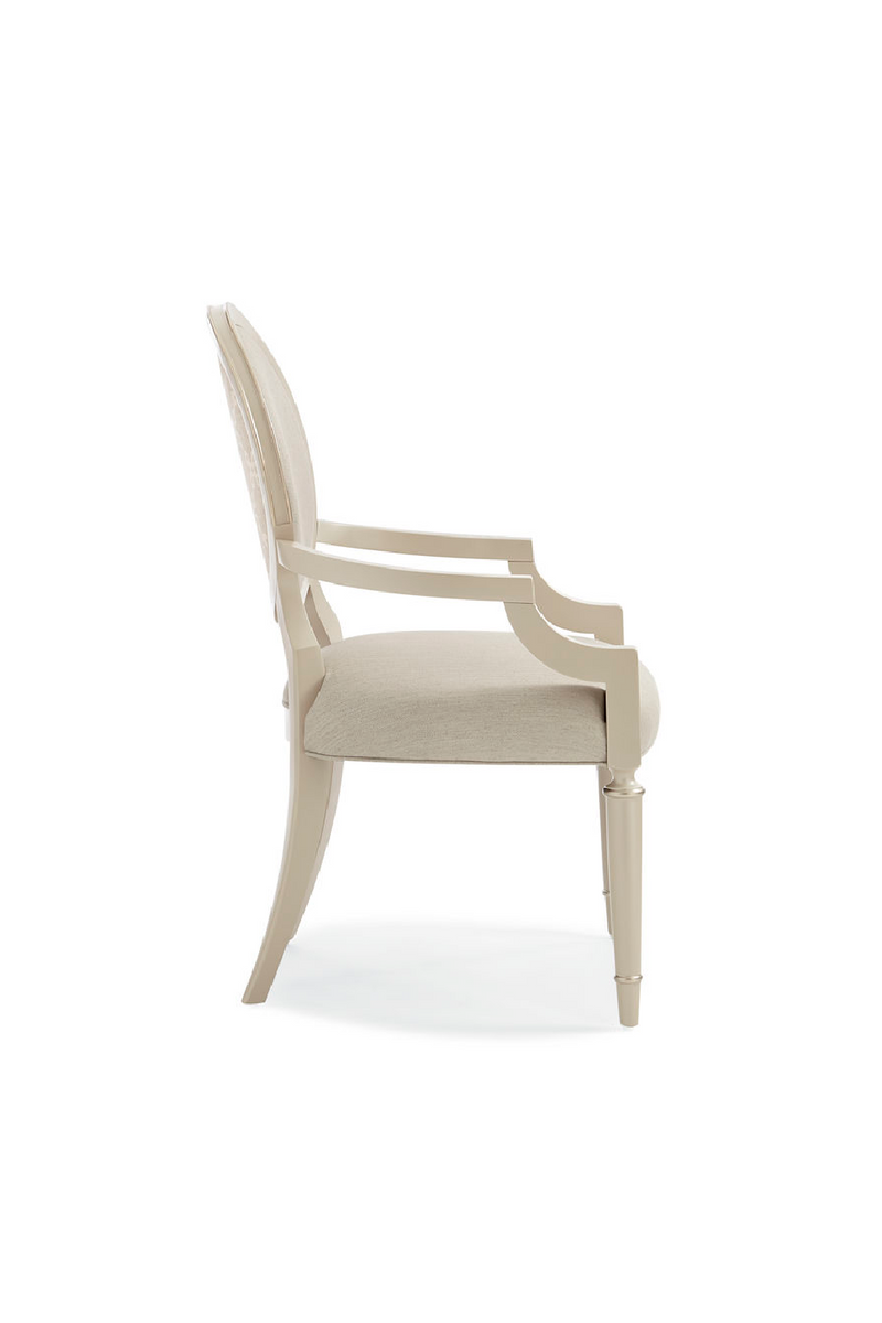 Chaise classique de salle à manger en tissu beige | Caracole Chitter Chatter | Meubleluxe.fr