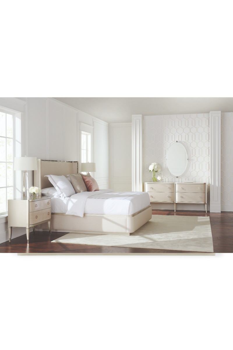 Lit California King capitonné en tissu crème | Caracole Dream Big | OROA.fr