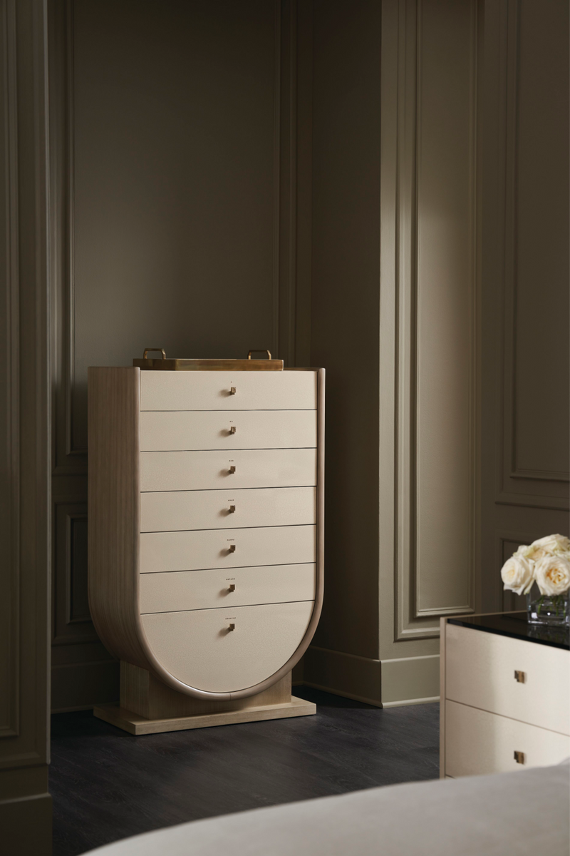 Commode verticale en bois clair | Caracole Amphora | Meubleluxe.fr