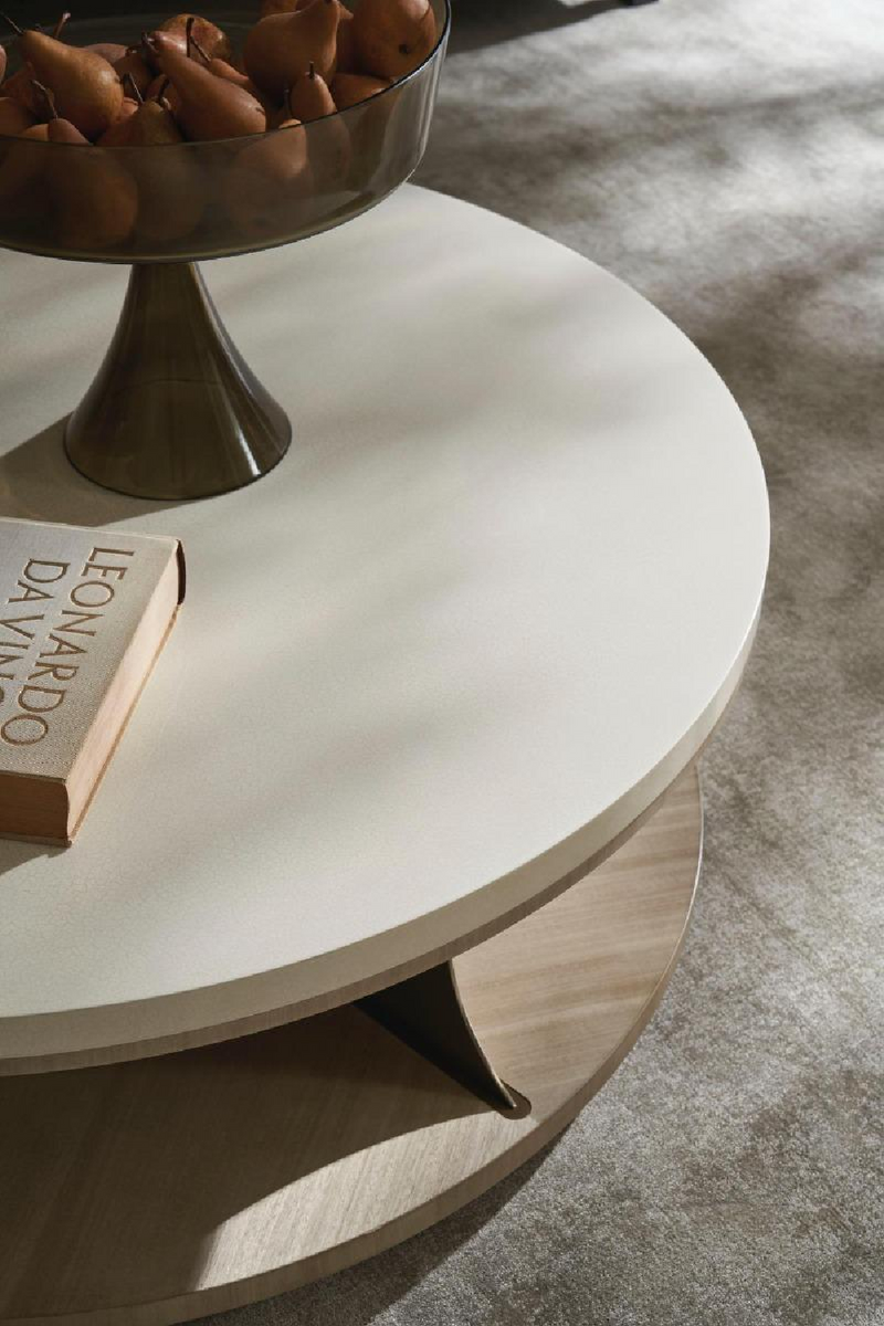 Table basse ronde en bois de Koto | Caracole Braces | Meubleluxe.fr