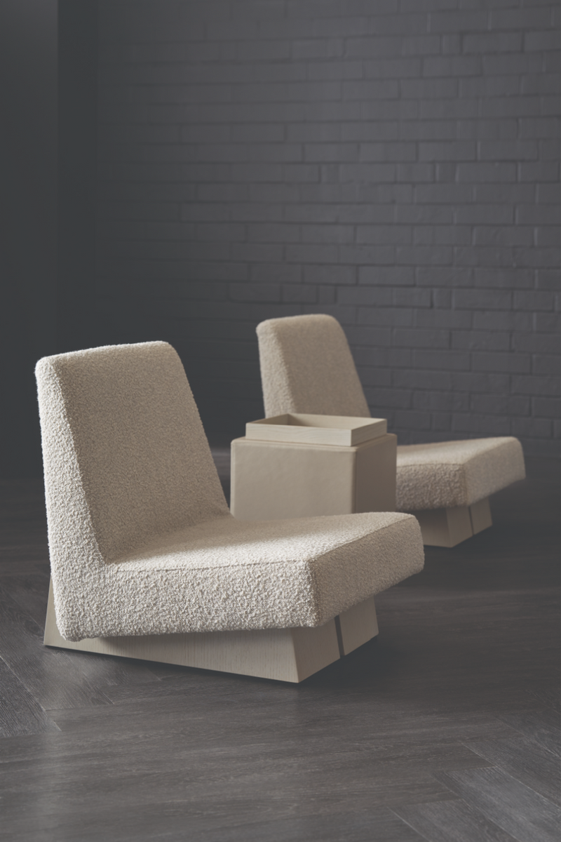 Table d’appoint en cuir taupe | Caracole Bindi | OROA.fr