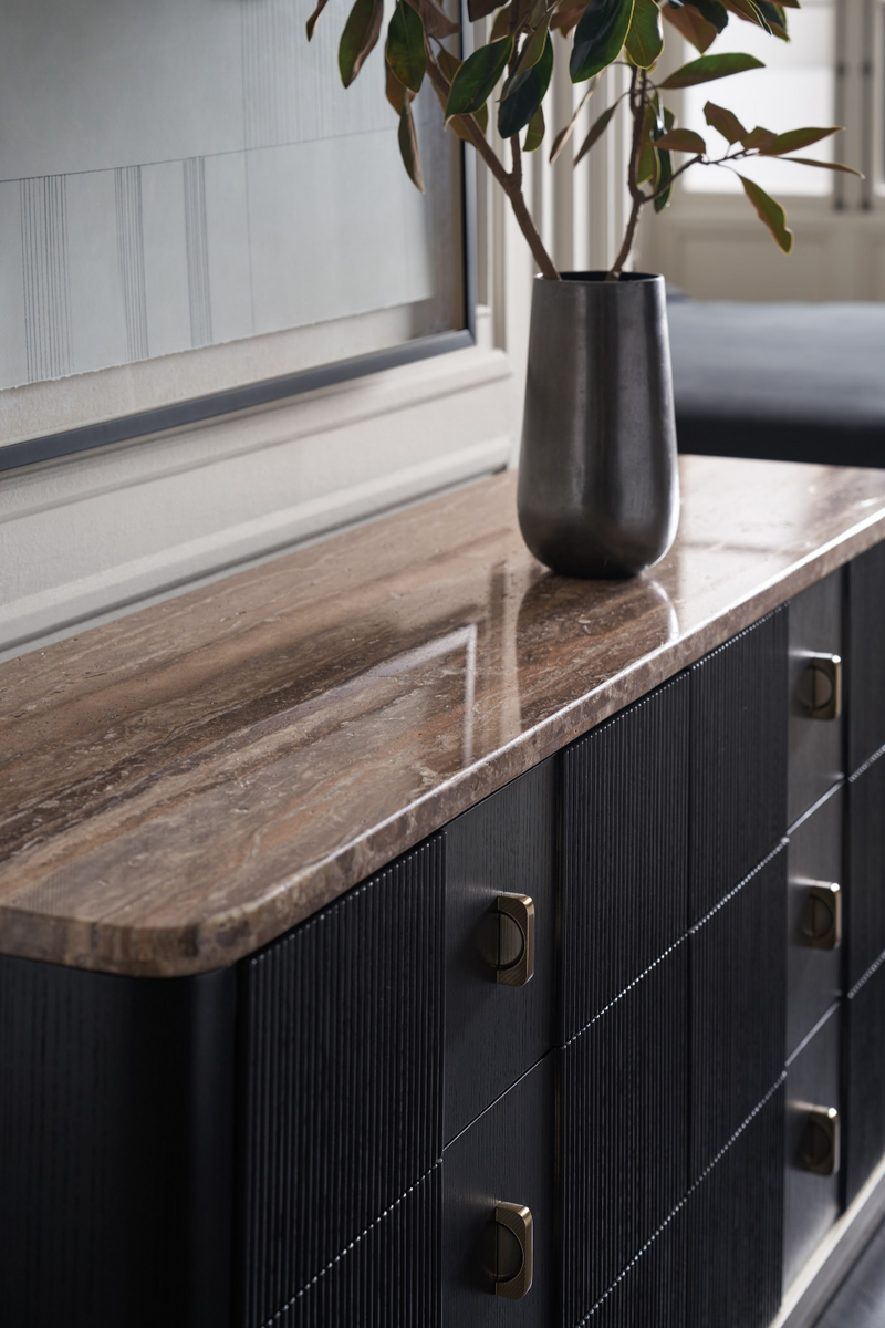 Commode à 6 portes en frêne noir | Caracole Rhythm | OROA.fr
