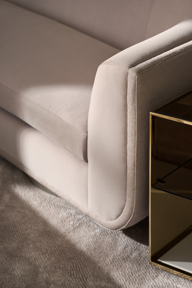 Canapé Courbé en Velours Taupe | Caracole Clipper | OROA.fr