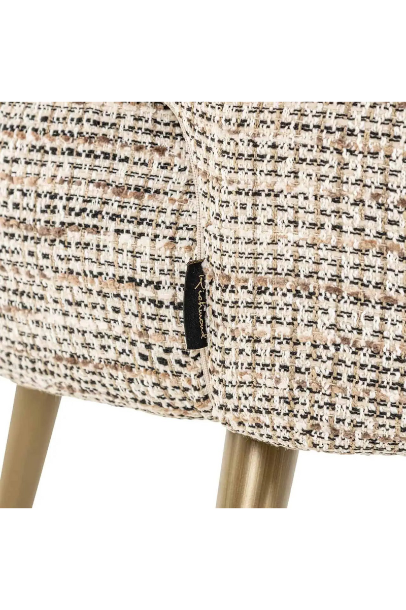 Fauteuil incurvé en tissu beige | Richmond Sabor | Meubleluxe.fr