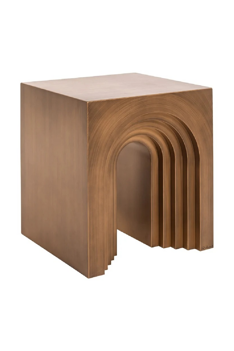 Table d’appoint arquée en or brossé | Richmond Interiors Vevey | OROA.fr