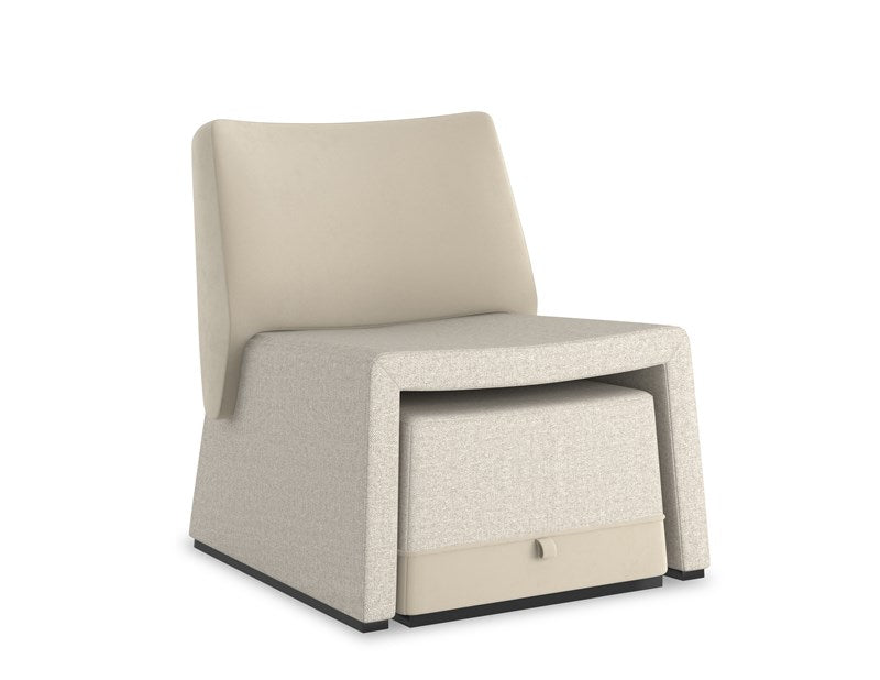 Chaise à dossier carré en suédine | Caracole Et Voilà | OROA.fr