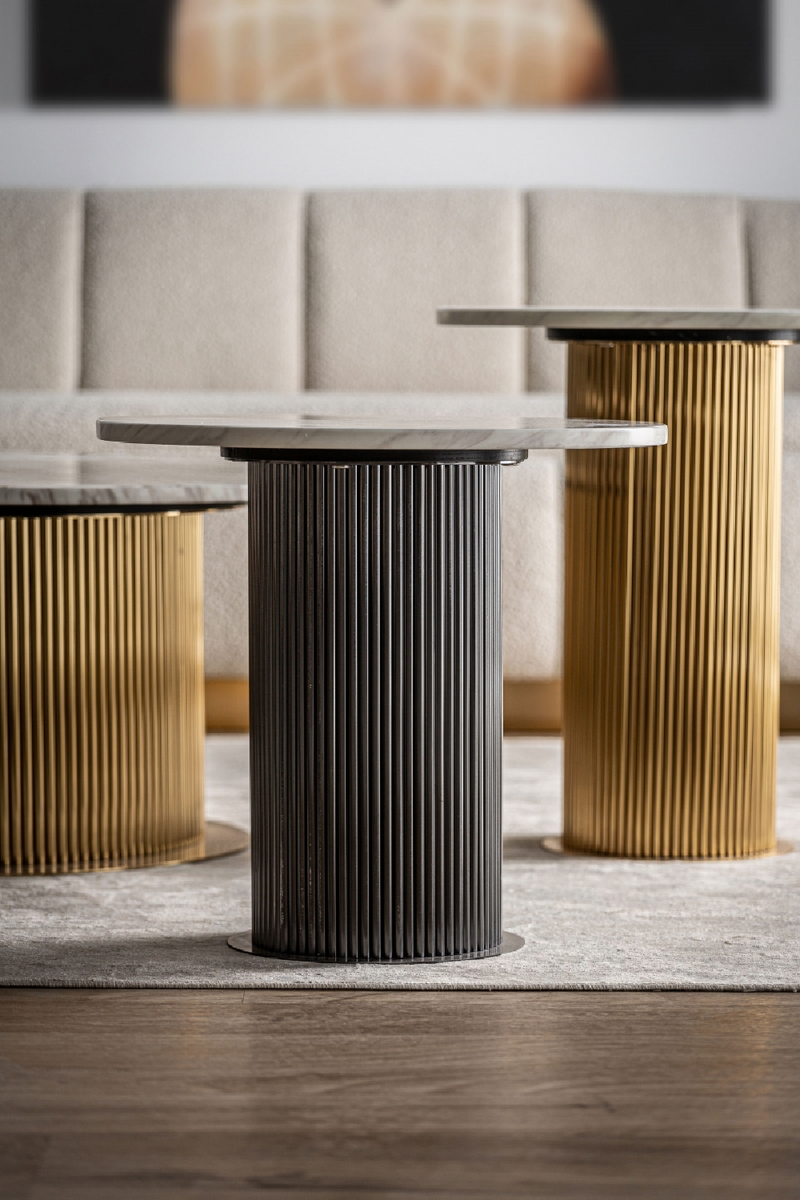 Table d'appoint à piédestal cannelé noir | Vical Home Coen | OROA.fr