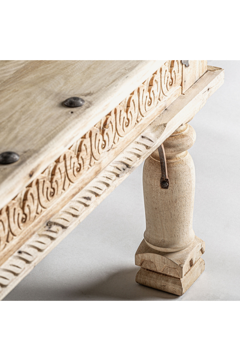 Table basse orientale sculptée | Vical Home Vouxell | OROA.fr