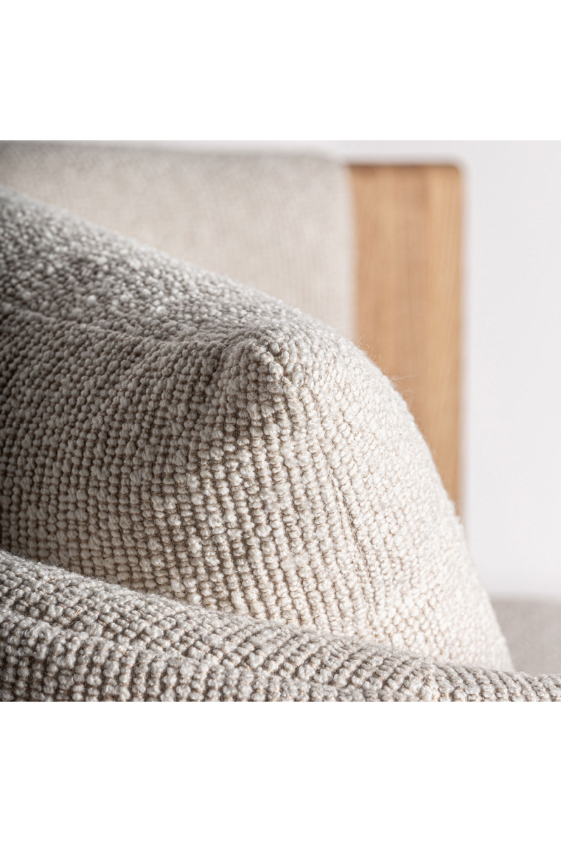 Fauteuil capitonné à accoudoirs en chêne naturel | Vical Home Nara | OROA.fr