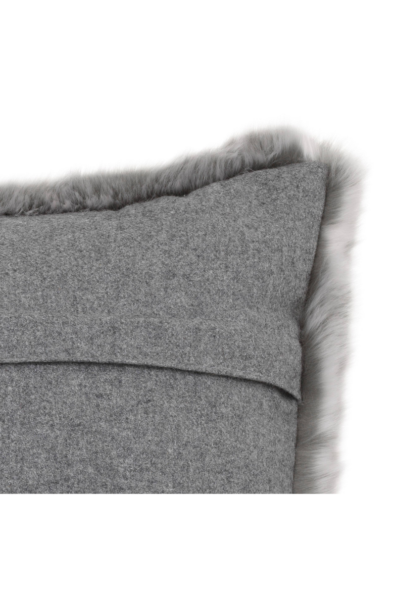 Coussin en fourrure grise  | Eichholtz Alaska | Meubleluxe.fr