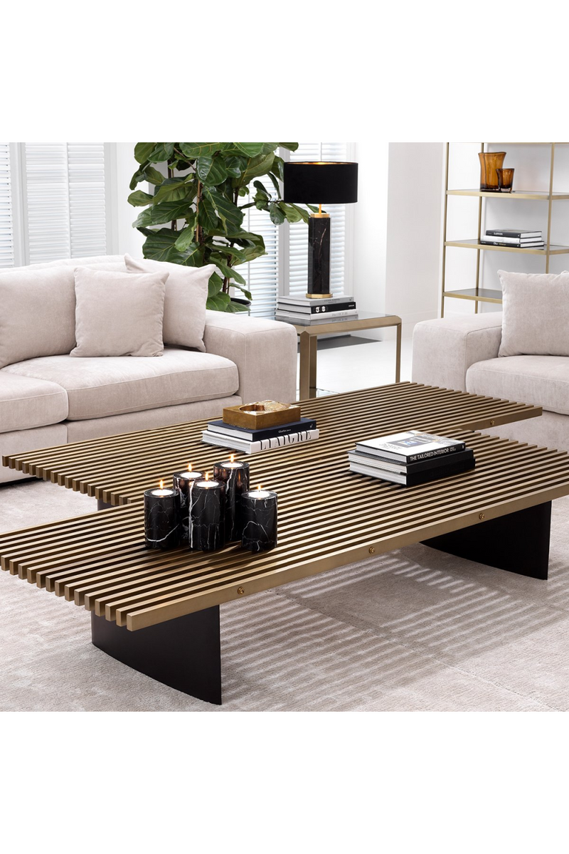 Table basse industrielle en laiton  | Eichholtz Vauclair | Meubleluxe.fr