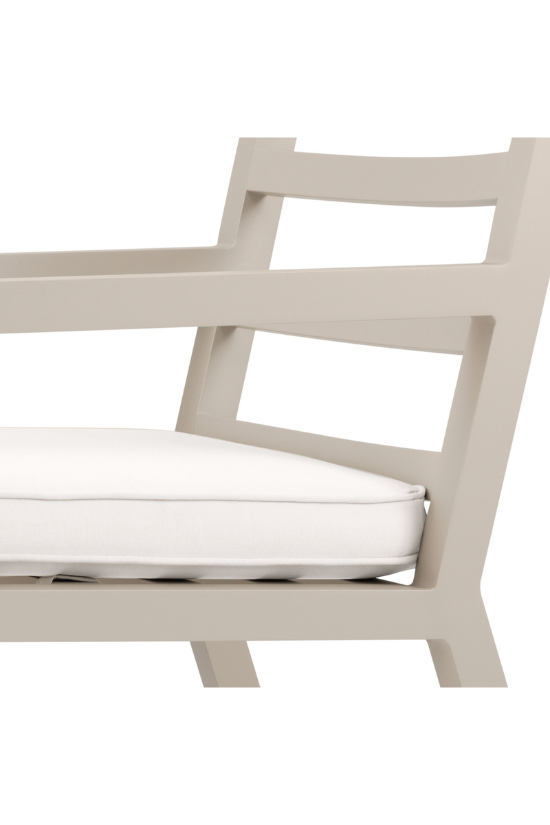 Chaise d'extérieur de salle à manger finition sable | Eichholtz Delta | Meubleluxe.fr