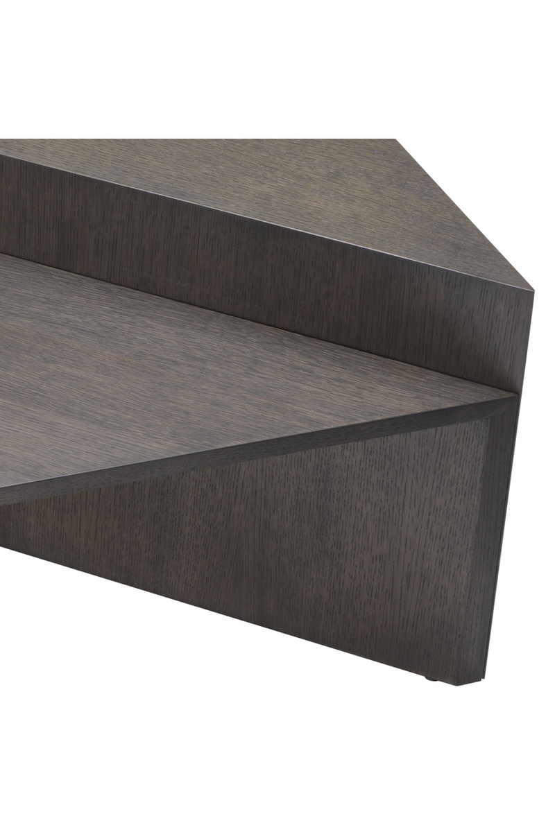 Table basse triangulaire en bois | Eichholtz Fulham | Meubleluxe.fr