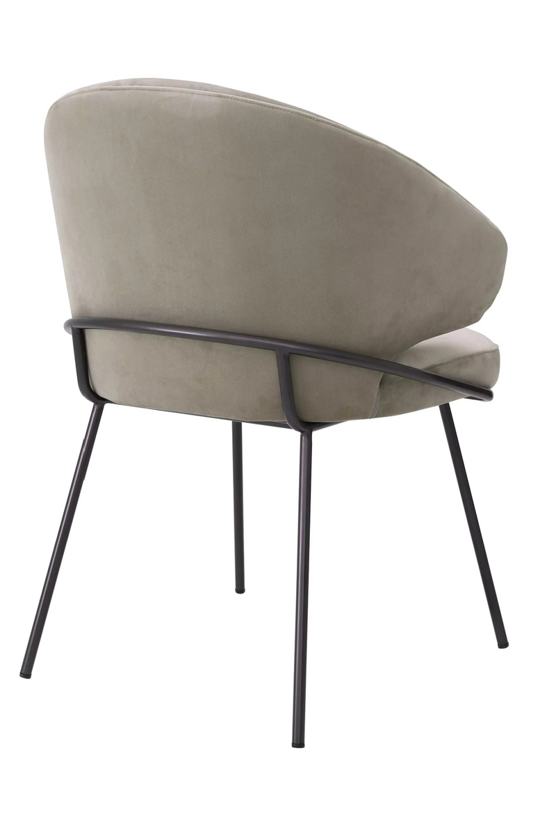 Chaise de salle à manger en velours taupe | Eichholtz Kinley | Meubleluxe.fr 