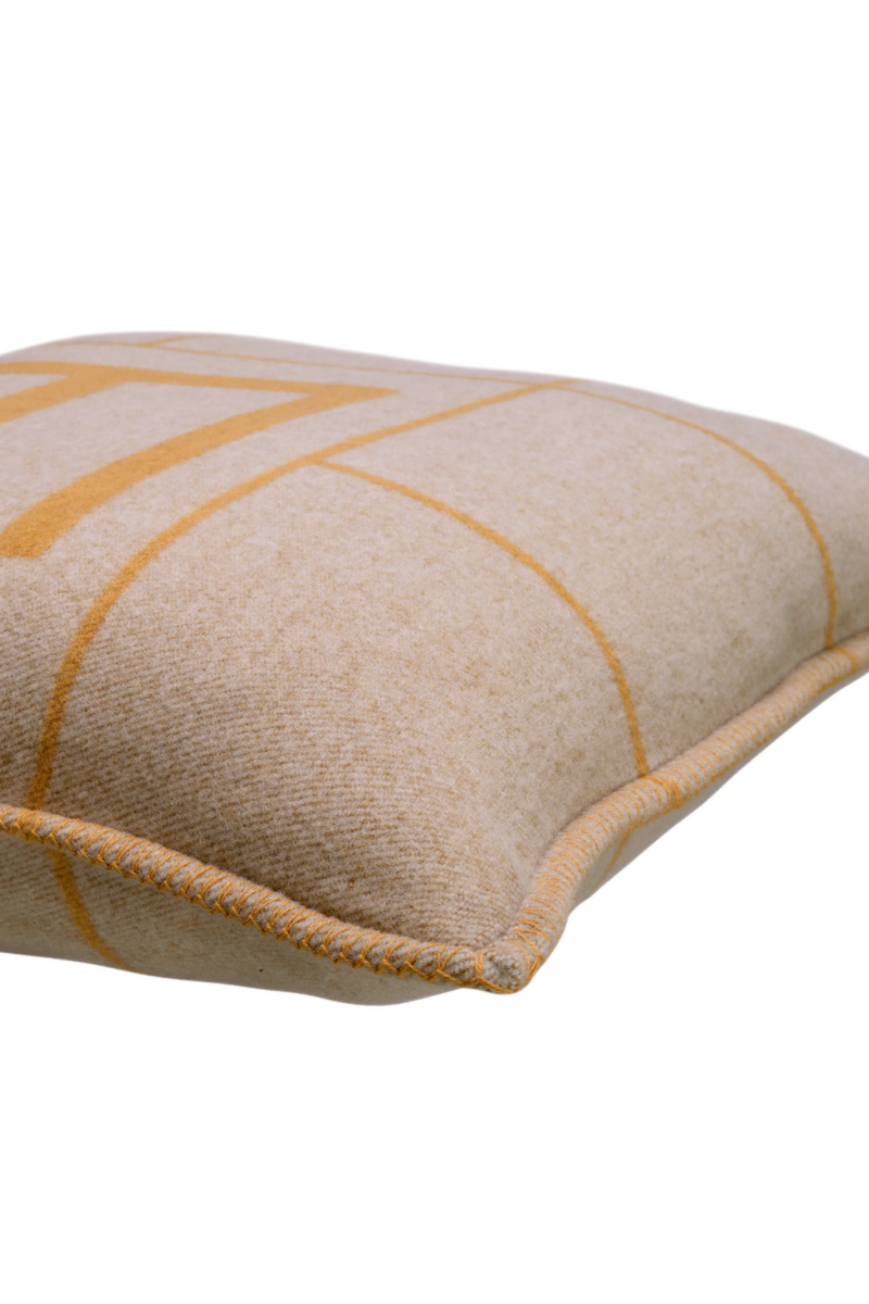 Coussin décoratif camel en laine | Eichholtz Rhoda S | Meubleluxe.fr