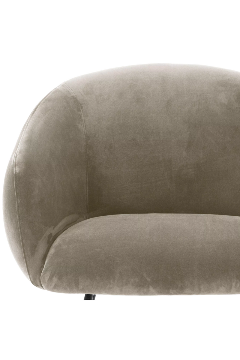 Chaise de salle à manger en velours taupe | Eichholtz Elbury | Meubleluxe.fr