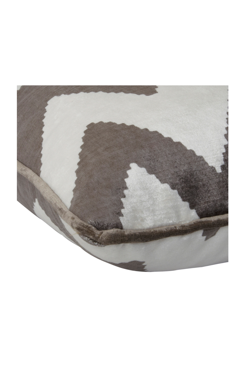 Coussin carré en velours gris | Andrew Martin Fitzroy | Meubleluxe.fr