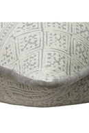 Coussin batik gris avec passepoil en velours | Andrew Martin Ostuni | Meubleluxe.fr