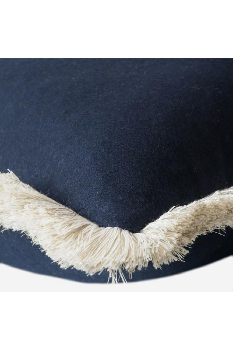 Coussin carré en laine bleu | Andrew Martin York | Meubleluxe.fr