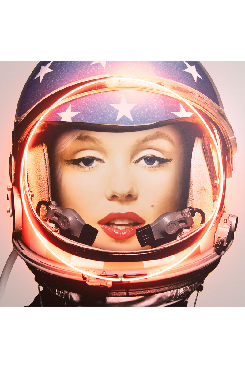 Néon LED Marilyn Monroe | Andrew Martin Space Girl | Meubleluxe.fr