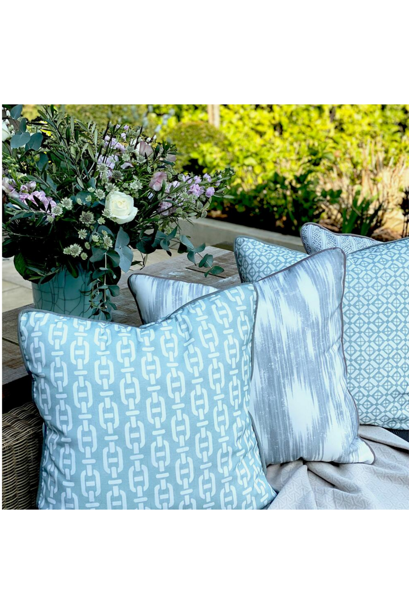 Coussin d'extérieur vert d'eau | Andrew Martin Apulia | Meubleluxe.fr