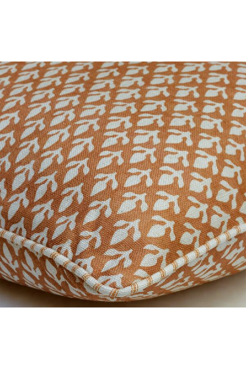 Coussin carré orange | Andrew Martin Bud | Meubleluxe.fr