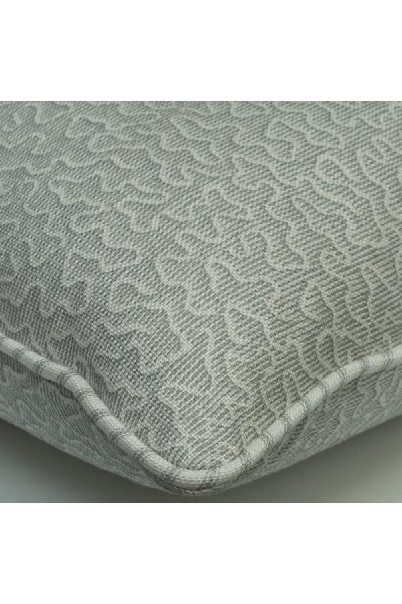 Coussin carré gris clair | Andrew Martin Pollen Cloud | Meubleluxe.fr