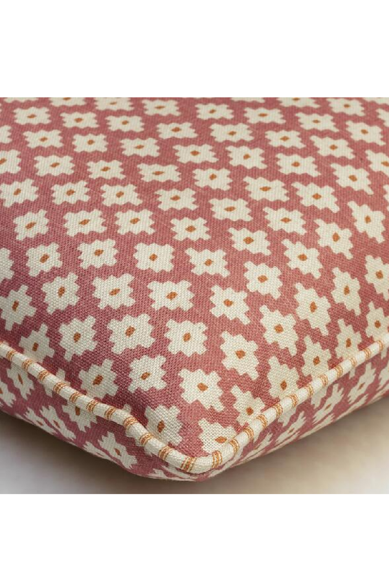 Coussin carré géométrique rose | Andrew Martin Maze | Meubleluxe.fr