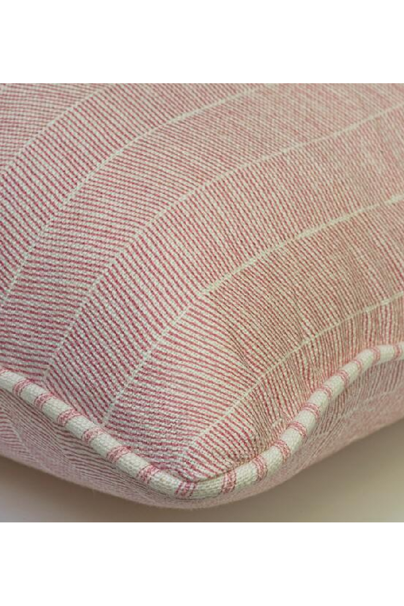 Coussin carré rose à chevrons | Andrew Martin Furrow | Meubleluxe.fr