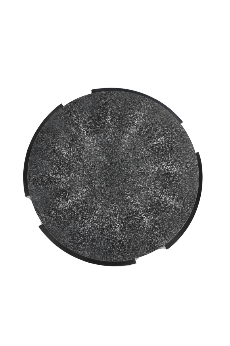 Table d'appoint ronde en galuchat gris | Andrew Martin Katia | Meubleluxe.fr