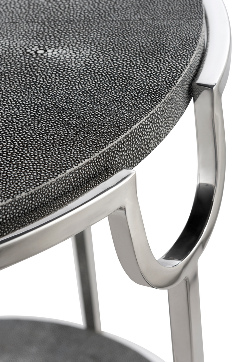 Table d'appoint ronde en galuchat gris | Andrew Martin Katia | Meubleluxe.fr